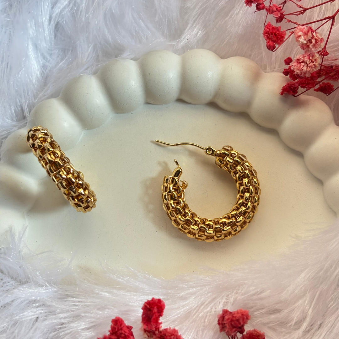 Chain Reaction Hoops