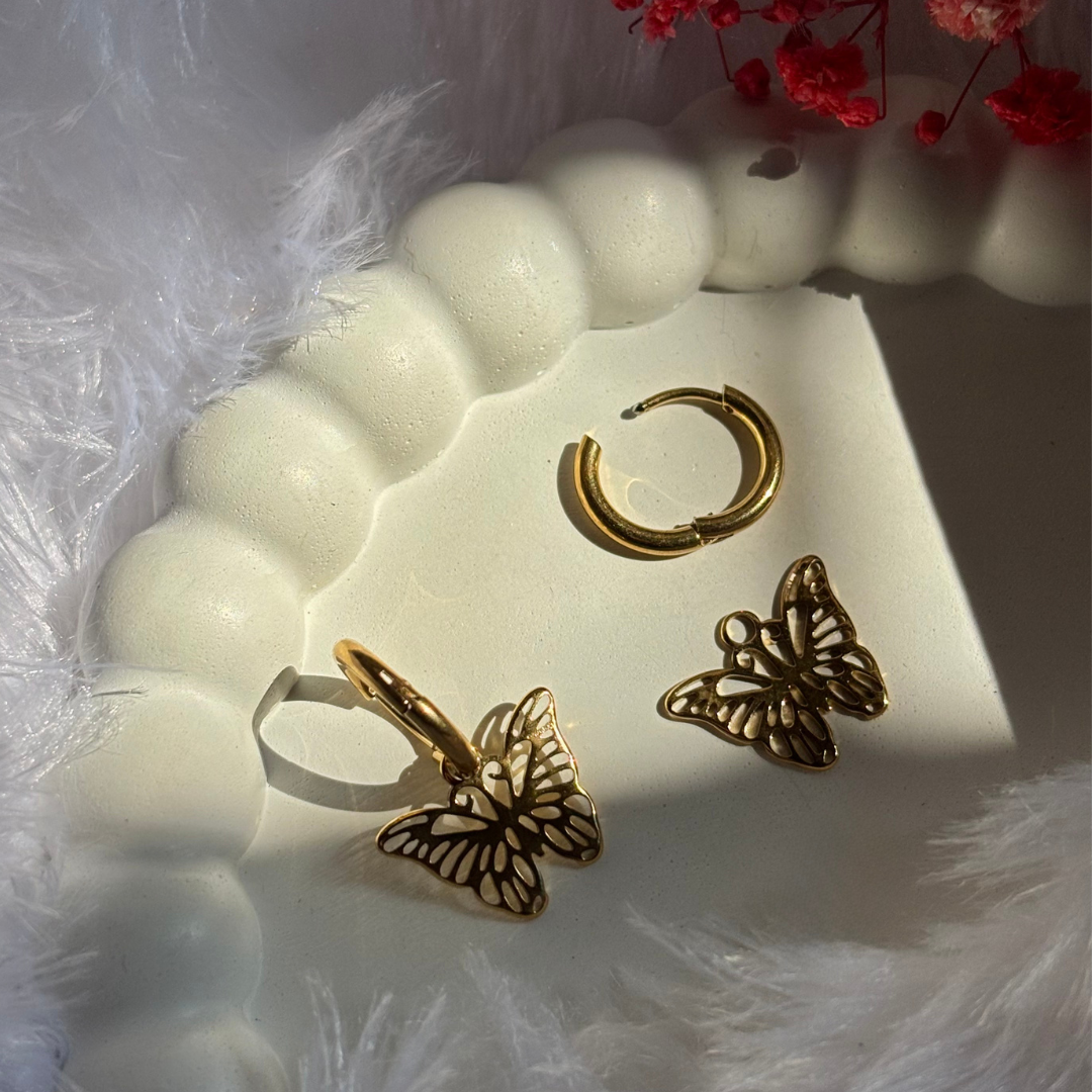 Golden fly earrings