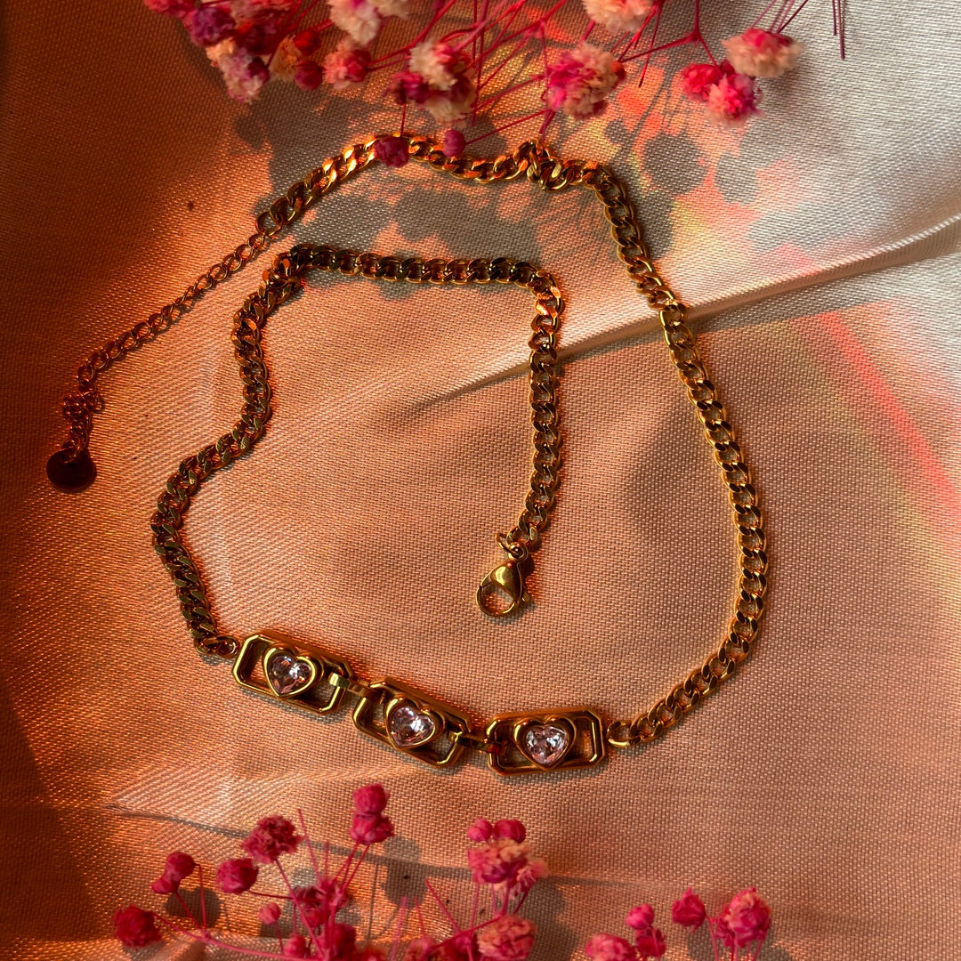 Tri-Heart Eligance Gold Necklace