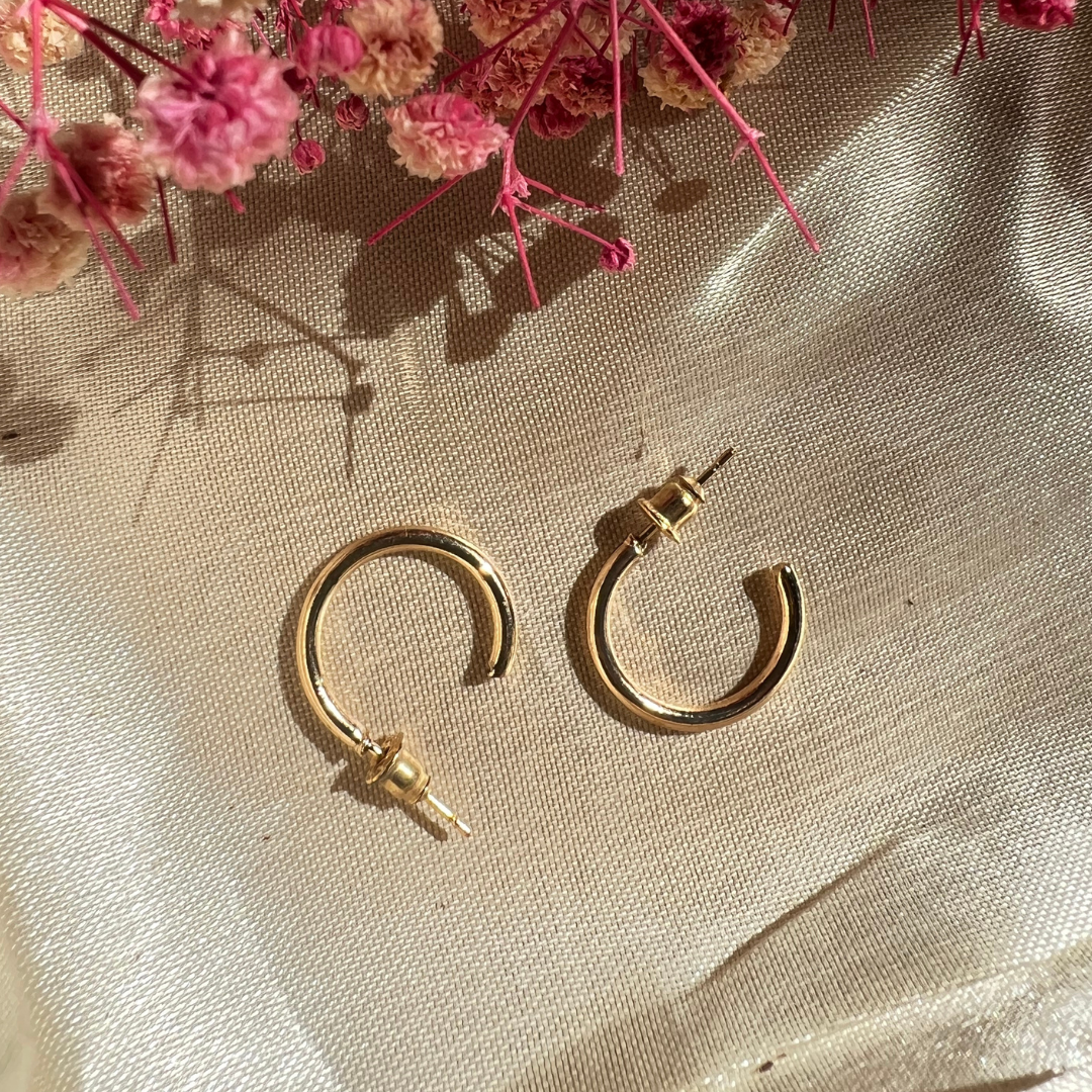 Classic Gold Sleek Hoops